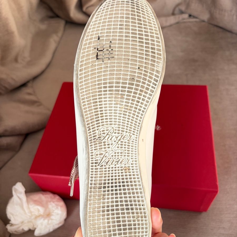 Roger Vivier VIV ÉTIQUETTE 法式優雅小白鞋 緞帶繫帶休閒鞋 白色 39號-17