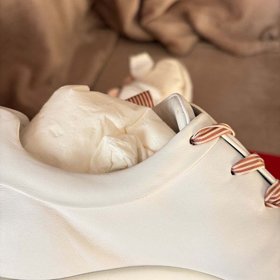 Roger Vivier VIV ÉTIQUETTE 法式優雅小白鞋 緞帶繫帶休閒鞋 白色 39號-22