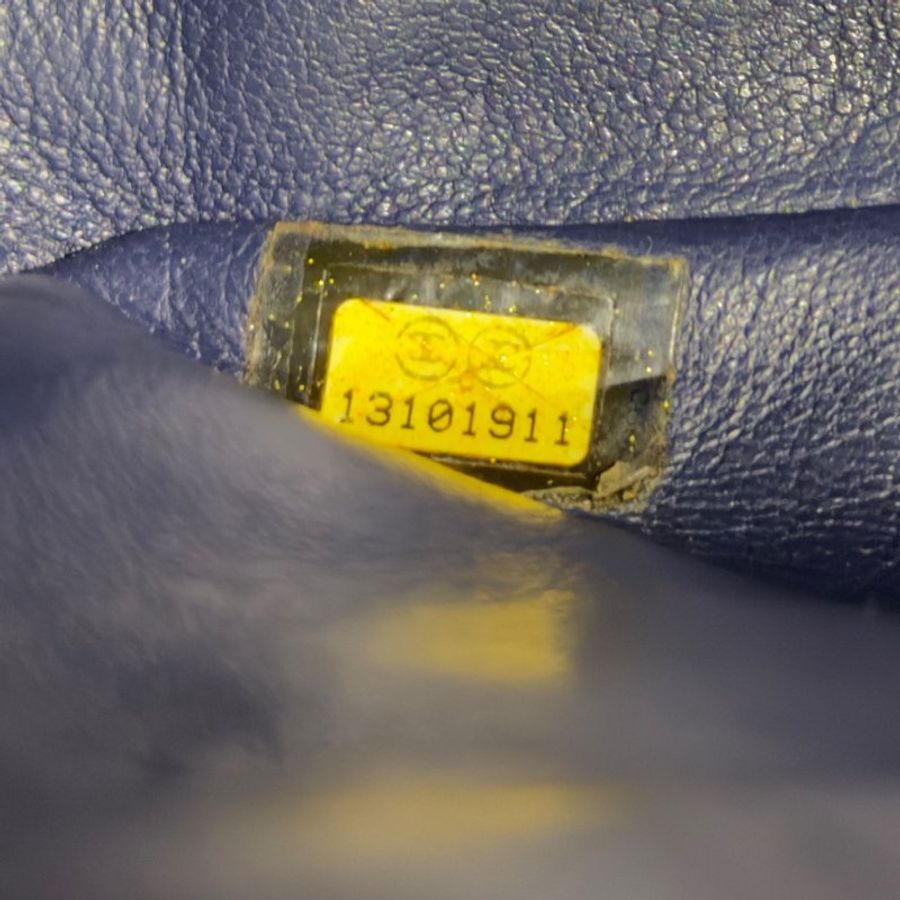 CHANEL Maxi 荔枝皮 特大號經典款 鏈條包-22