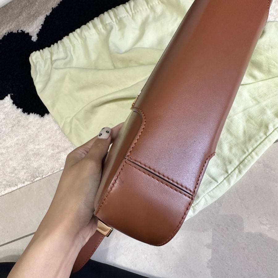 Burberry TB Logo 棕色腋下包-6