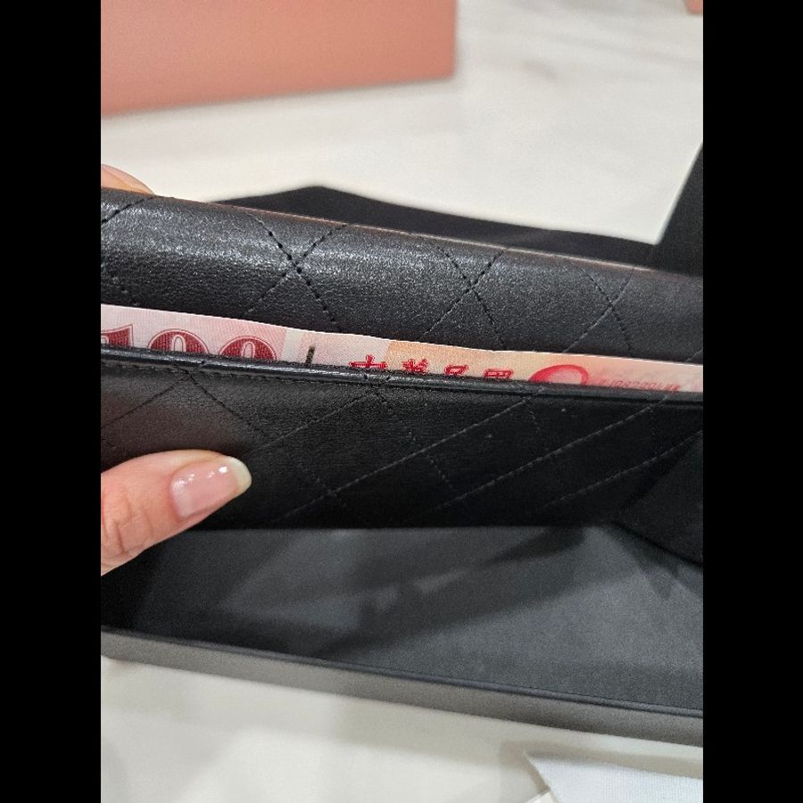 Chanel 經典轉釦 實用款中夾-13