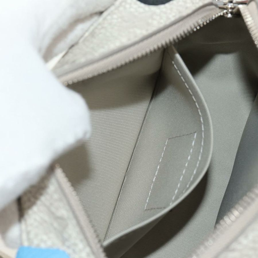 【日本直送】路易威登 Taurillon Monogram Climbing Soft Trunk Bag M81606 LV Auth 146364SM-22