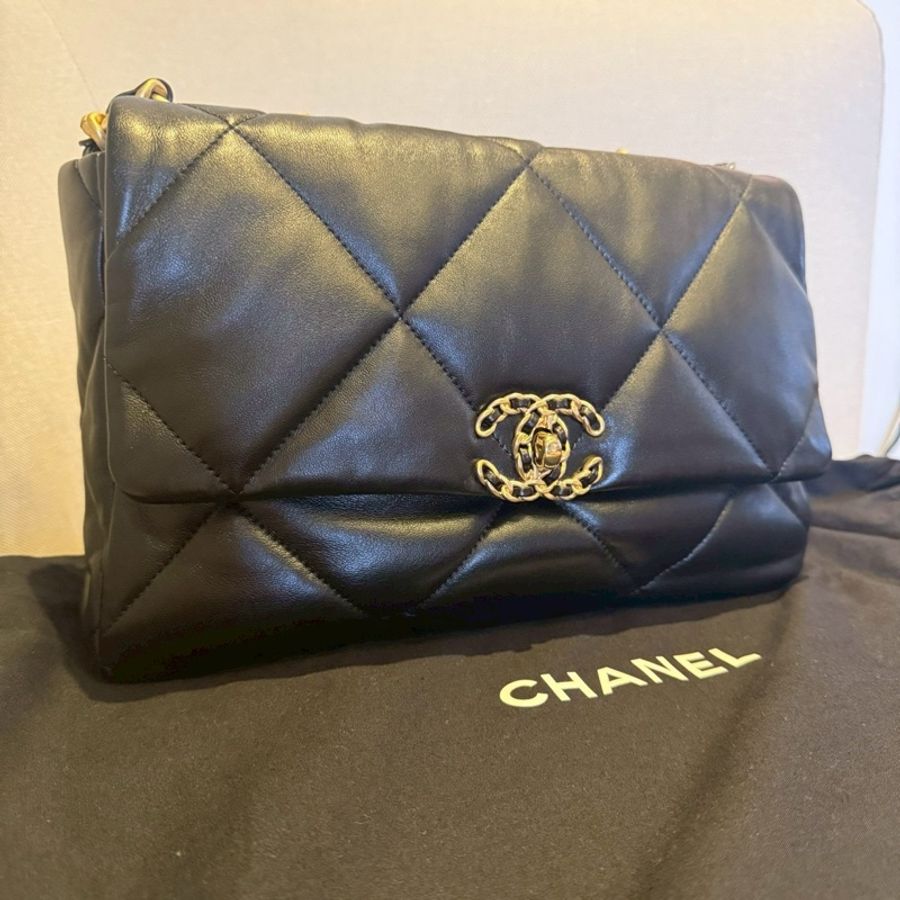 🖤 CHANEL 香奈兒｜黑色菱格紋 羊皮 CHANEL 19（30 開）-0