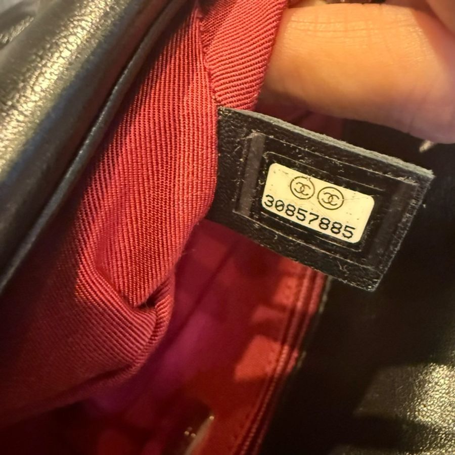 🖤 CHANEL 香奈兒｜黑色菱格紋 羊皮 CHANEL 19（30 開）-12