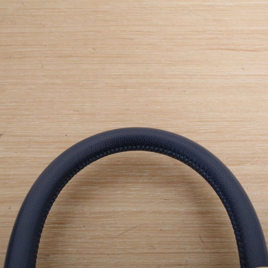 CHANEL CocoHandle小號24藍色荔枝牛皮25開金扣肩背包-2