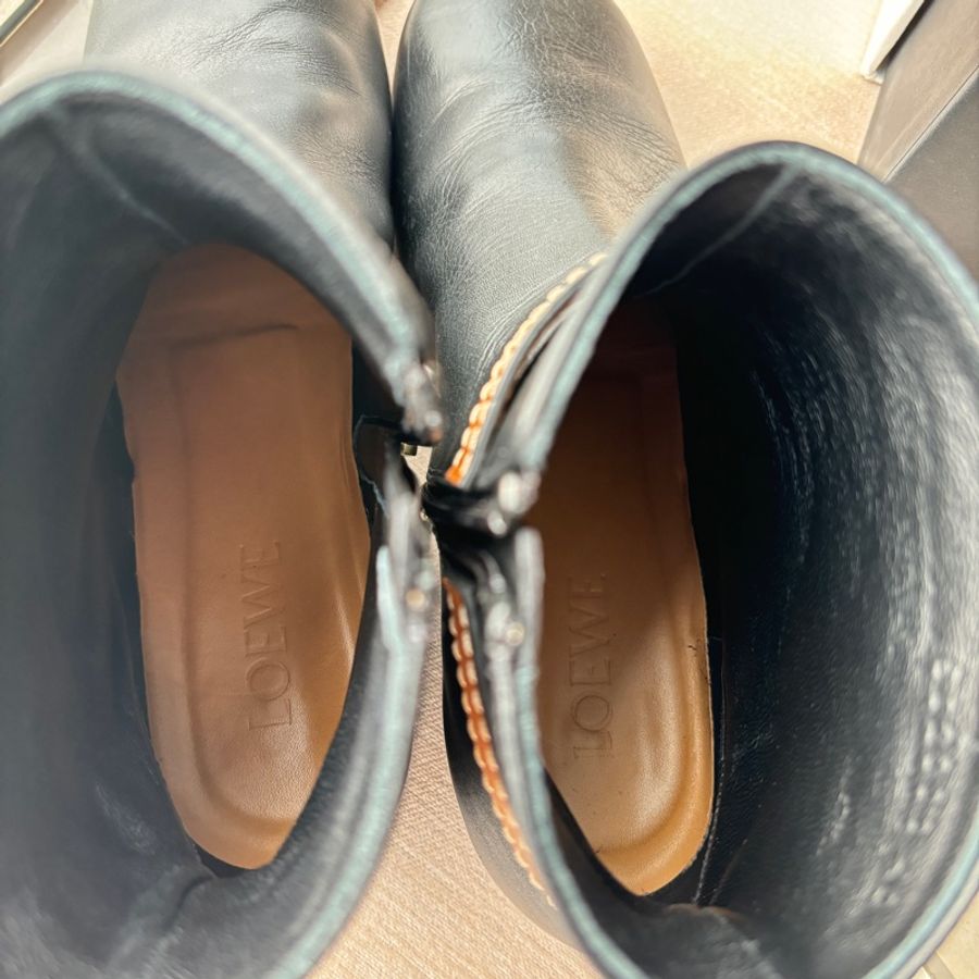 【LOEWE Gate Boot 25】黑色羊皮短靴 40號｜真皮方頭｜二手良好 柔軟好穿 經典配色 附完整配件-3