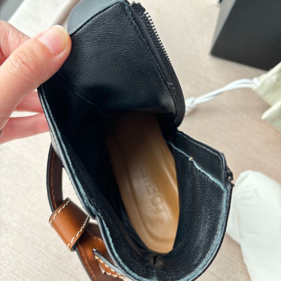 【LOEWE Gate Boot 25】黑色羊皮短靴 40號｜真皮方頭｜二手良好 柔軟好穿 經典配色 附完整配件-16