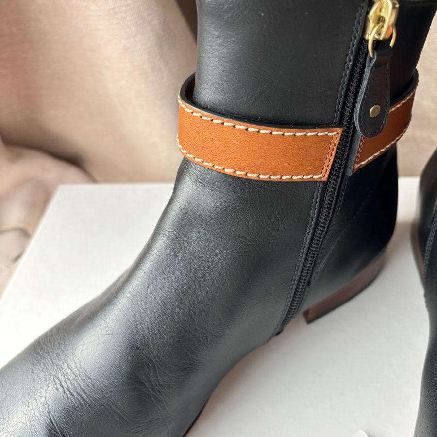 【LOEWE Gate Boot 25】黑色羊皮短靴 40號｜真皮方頭｜二手良好 柔軟好穿 經典配色 附完整配件-36