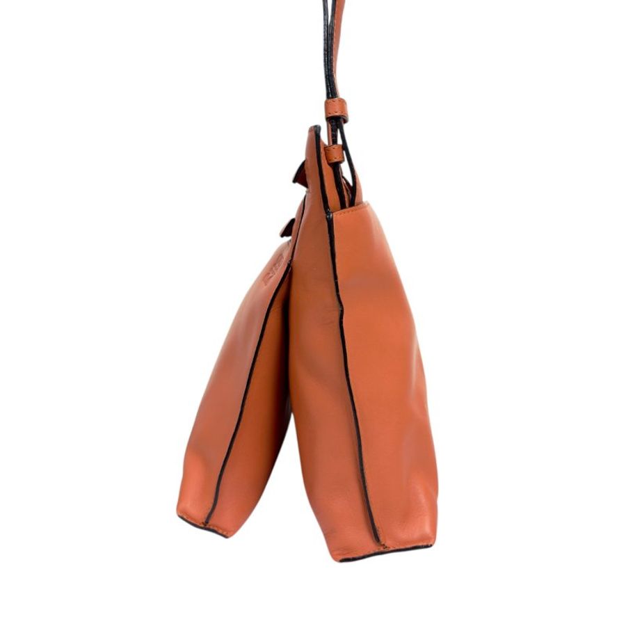 LOEWE 斜揹袋-9