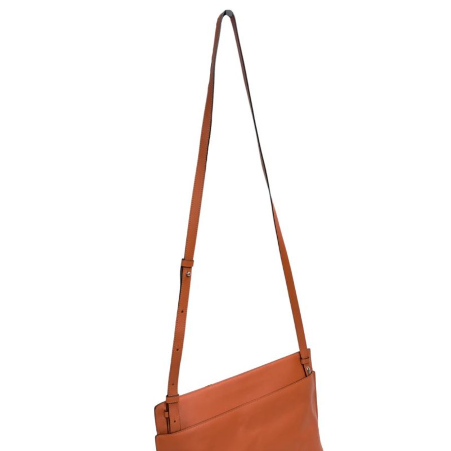 LOEWE 斜揹袋-10