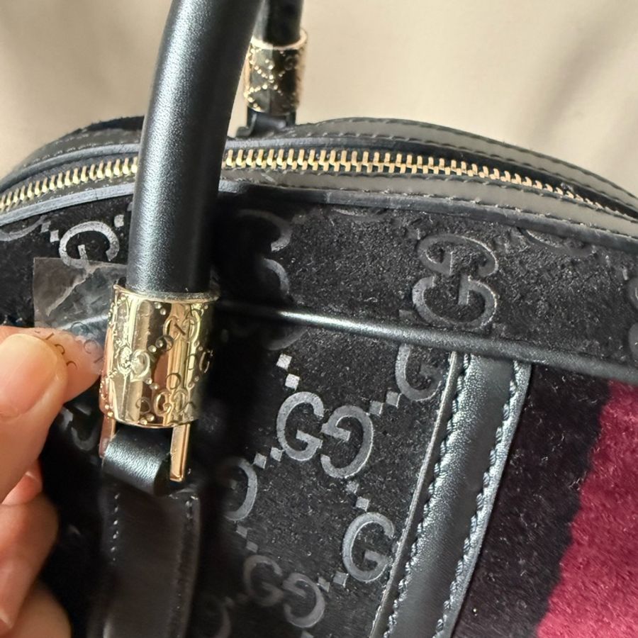 GUCCI 經典黑色麂皮保齡球包/波士頓包-15