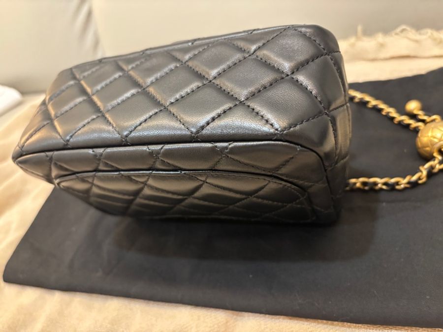 Chanel 羊皮金球方胖(17公分)黑金 晶片款-3