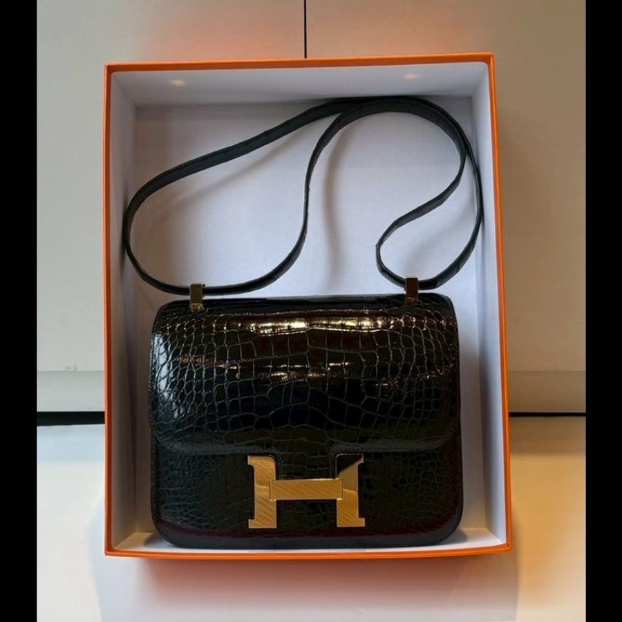 Hermes 金釦黑亮鱷魚皮康康包 constance 23-0