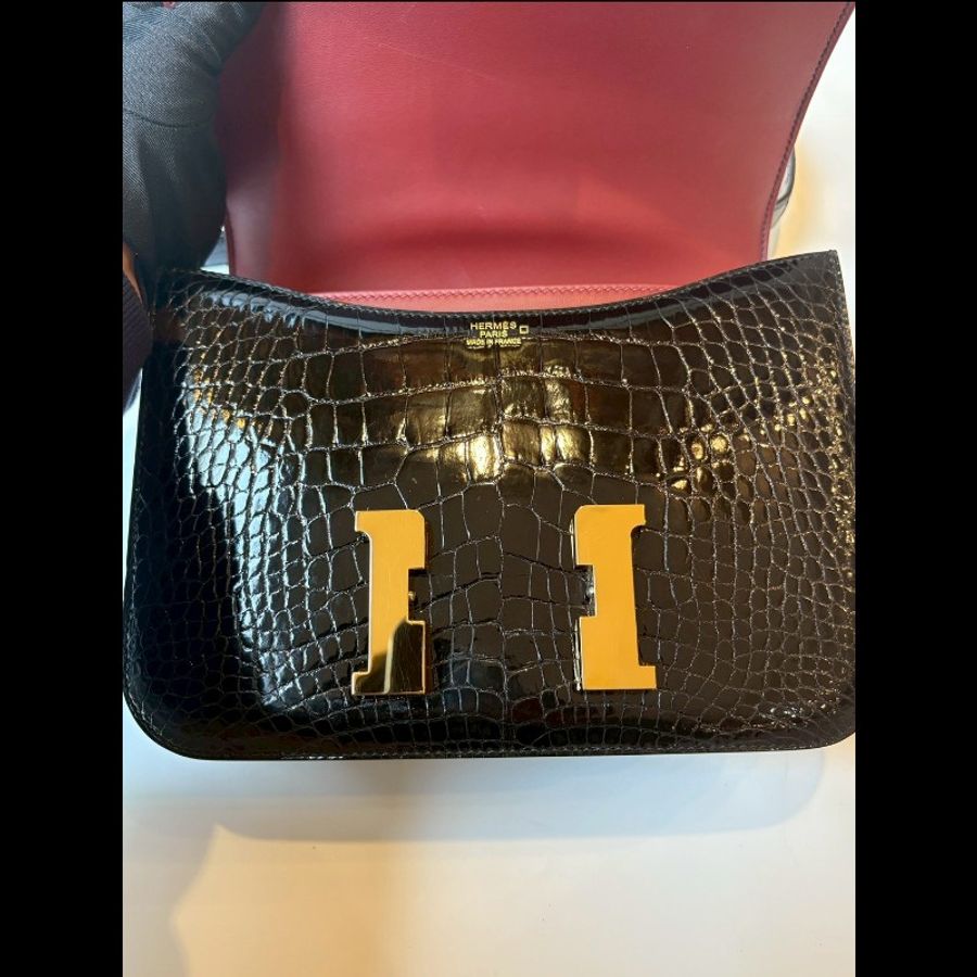 Hermes 金釦黑亮鱷魚皮康康包 constance 23-26