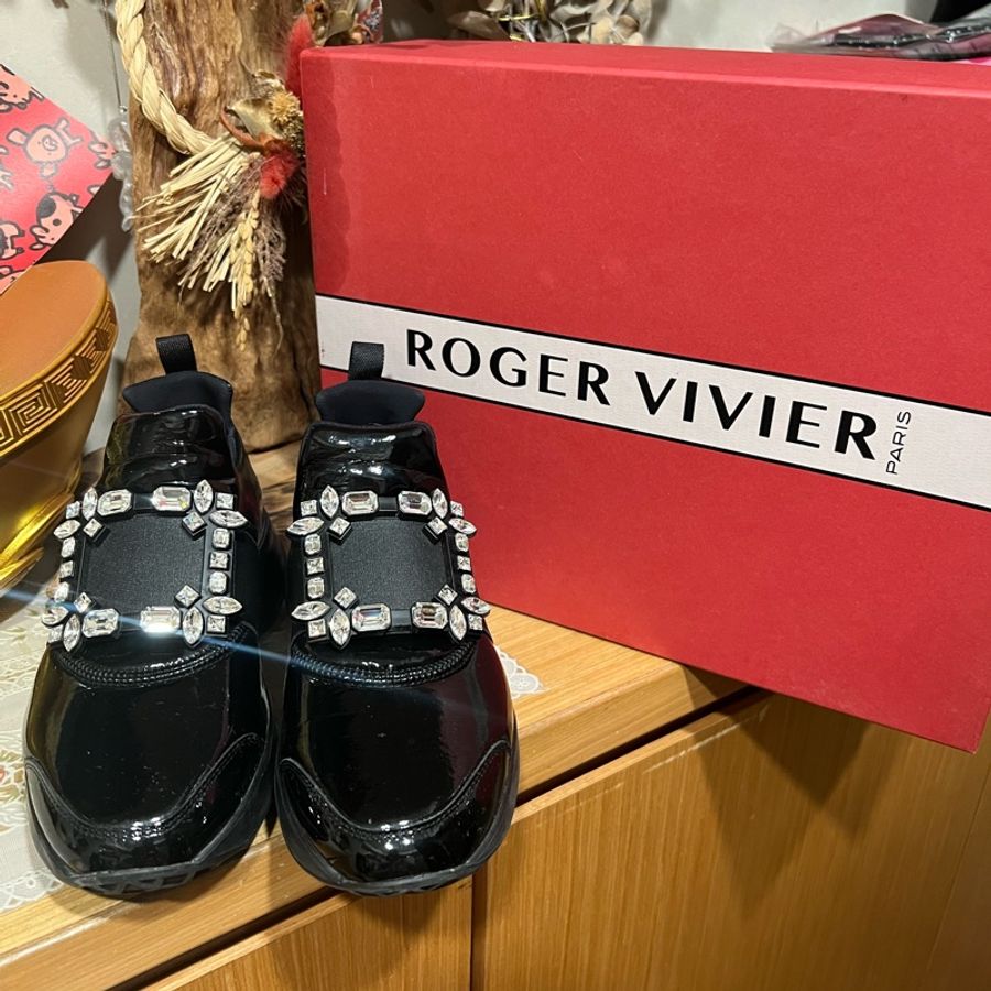ROGER VIVIER-0
