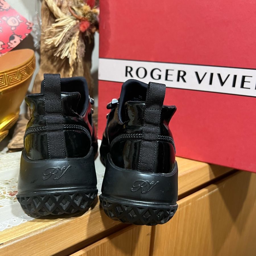 ROGER VIVIER-2