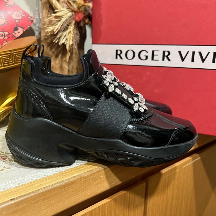 ROGER VIVIER-3