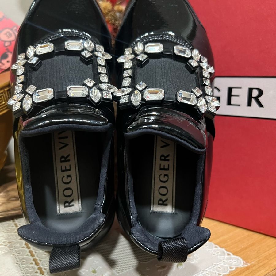 ROGER VIVIER-6