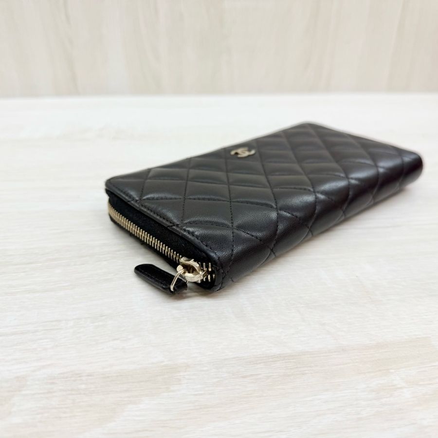 CHANEL黑色小羊皮ㄇ拉長夾A50097-8