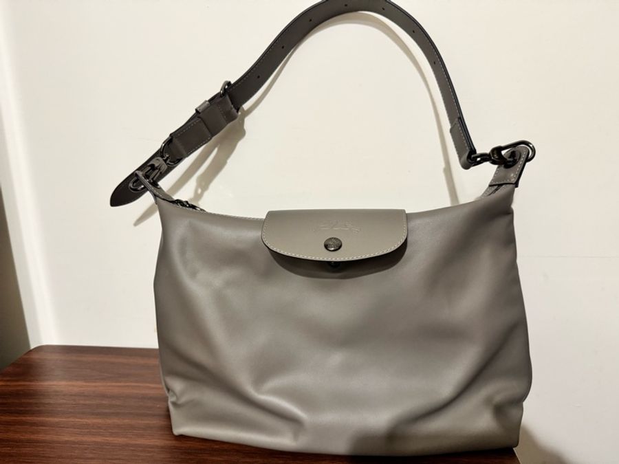 LONGCHAMP HOBO 斑鳩灰(二手) 114/10/12 購入-0