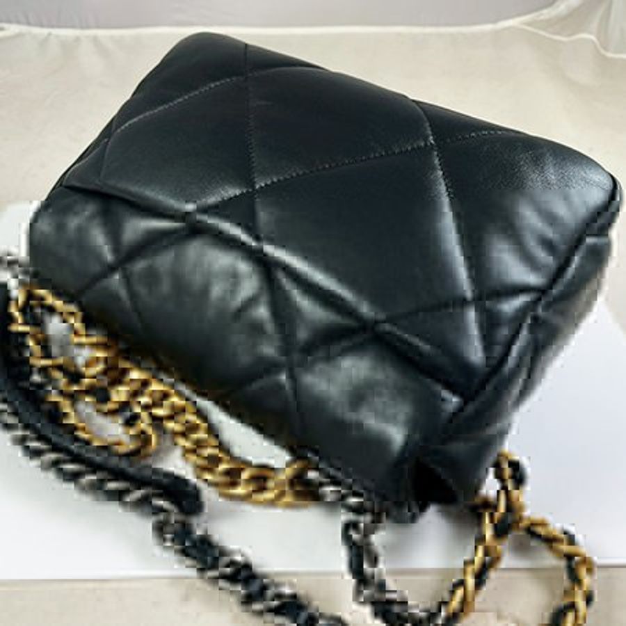 *奢華大道國際精品*【CH0713】CHANEL 黑色羊皮金釦19系列口蓋兩用包 AS1160-3