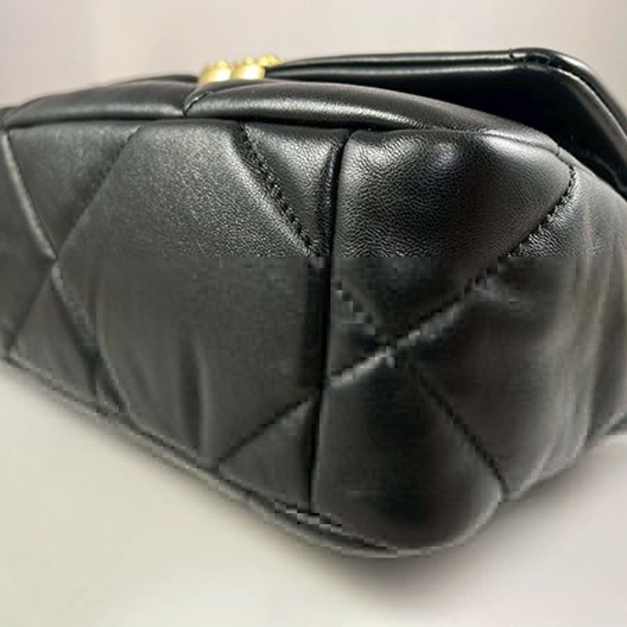 *奢華大道國際精品*【CH0713】CHANEL 黑色羊皮金釦19系列口蓋兩用包 AS1160-4