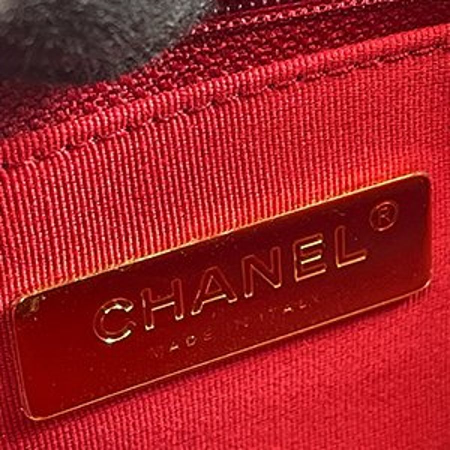 *奢華大道國際精品*【CH0713】CHANEL 黑色羊皮金釦19系列口蓋兩用包 AS1160-5