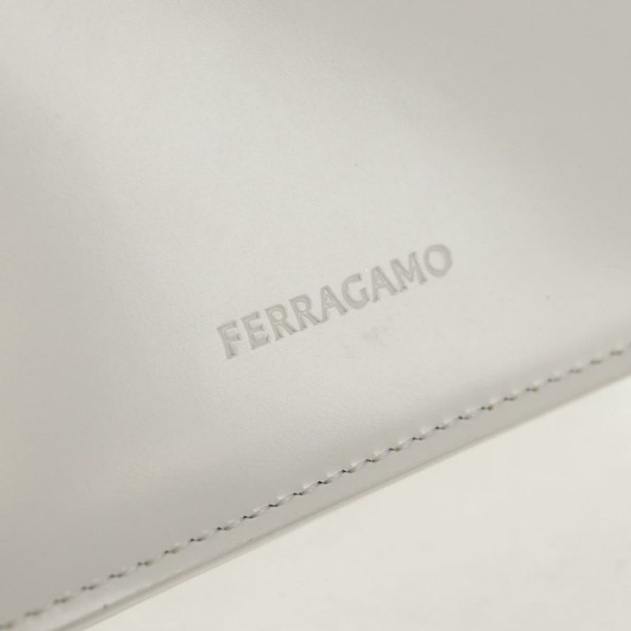【日本直送】Salvatore Ferragamo 白色銀色皮革手拿包(正品)150881AV-17