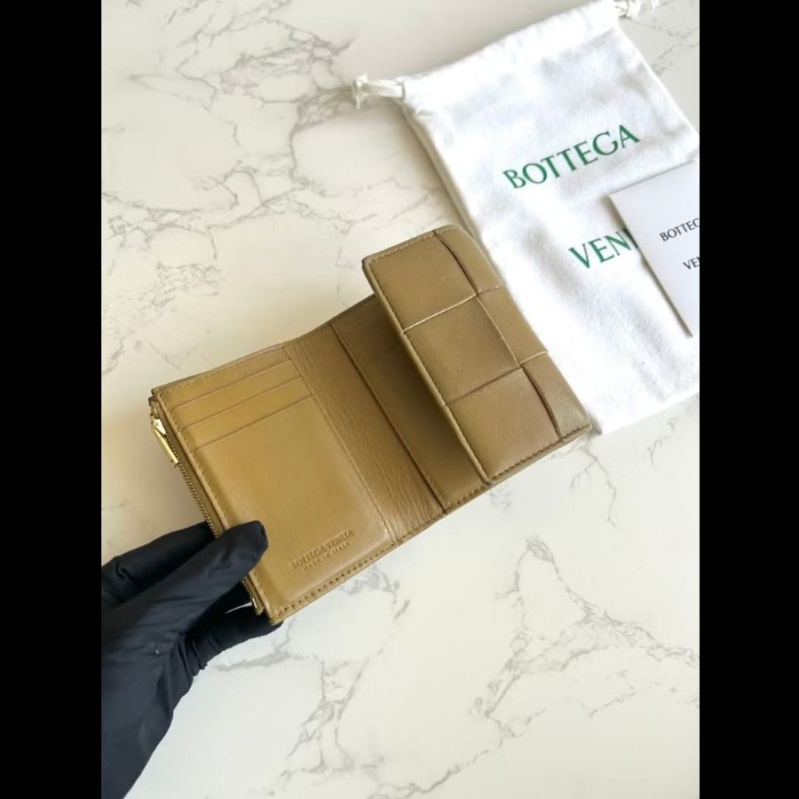 【LA LUNE】Bottega Veneta BV Cassette 短夾 皮夾 錢包 中夾 古董包 二手包-6