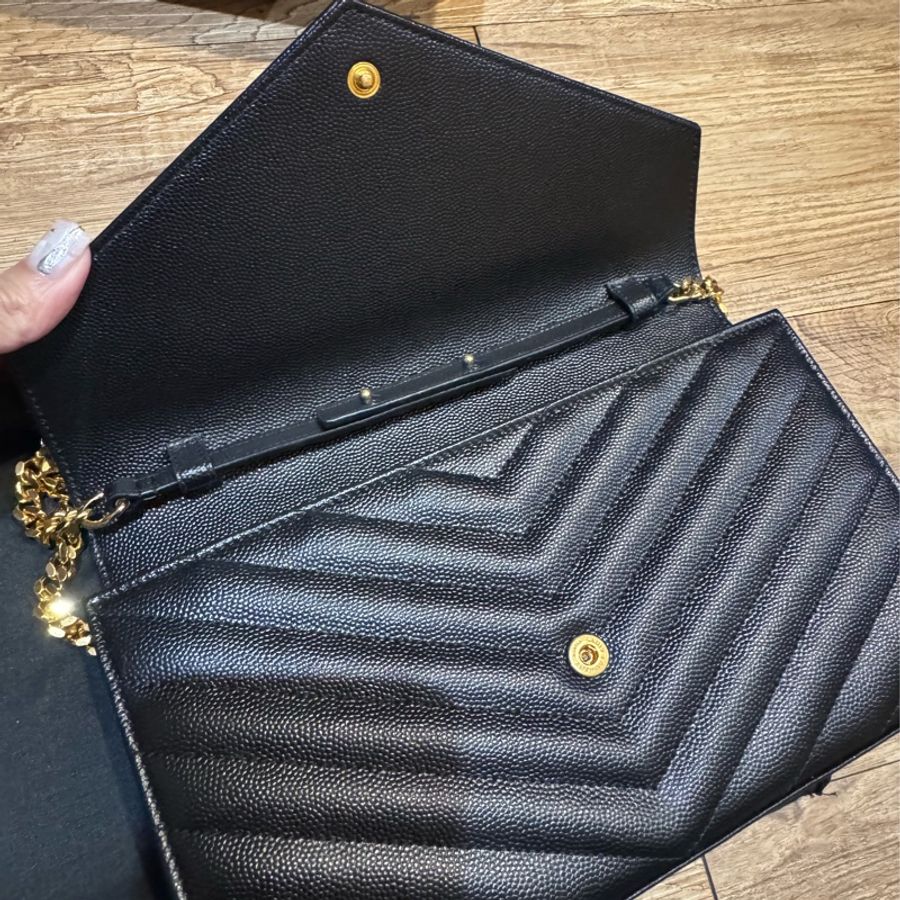 YSL WOC CASSANDRE經典粒面皮革鏈條錢包-1