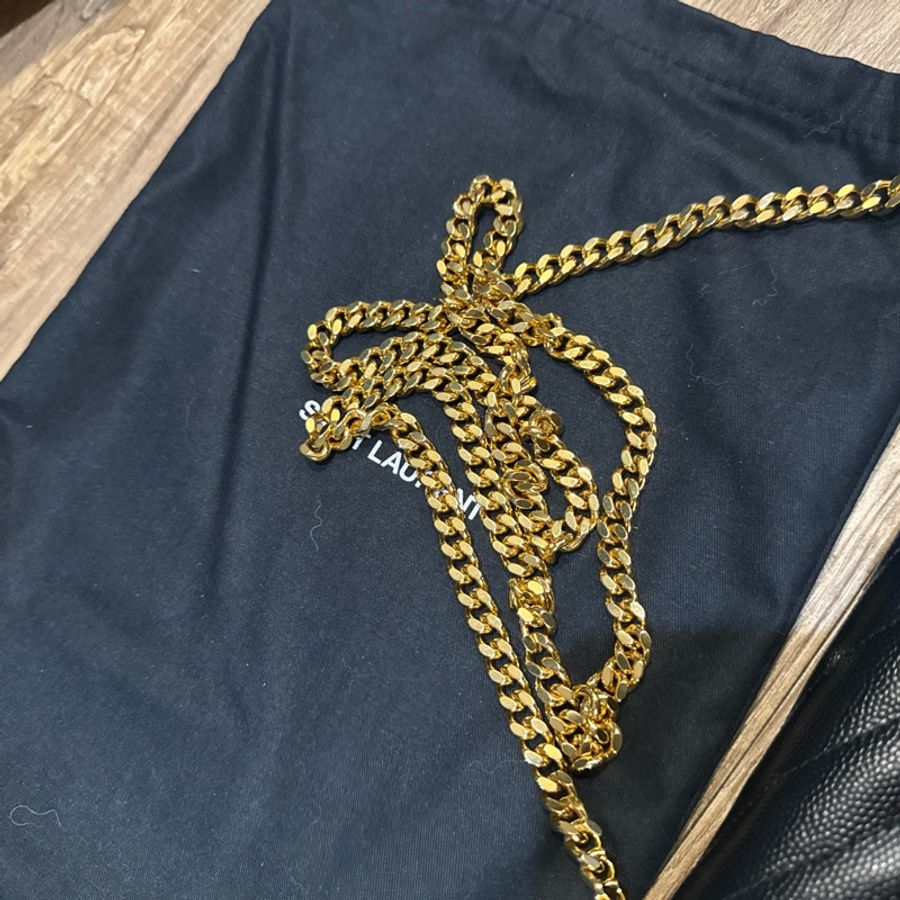 YSL WOC CASSANDRE經典粒面皮革鏈條錢包-9