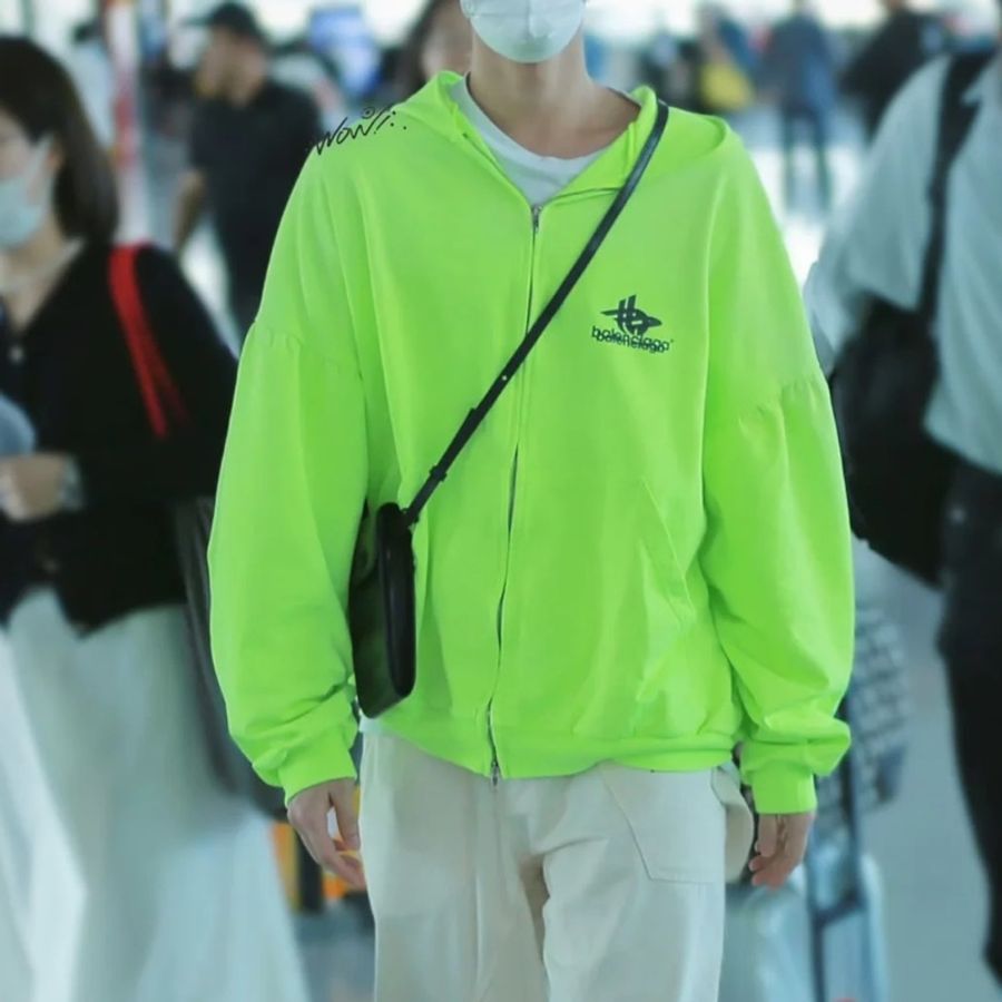 多明星同款🈶臺灣購證😍全新Balenciaga巴黎世家顯白亮色外套L號-0