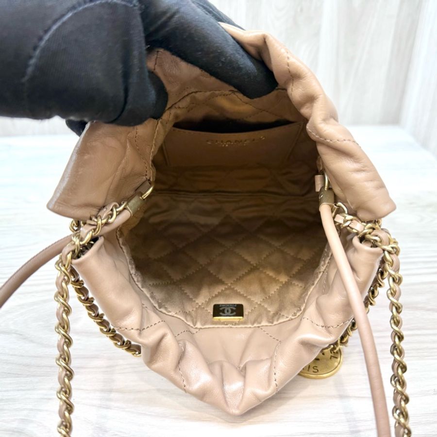 Chanel奶茶油蠟皮mini22bag AS3980-9