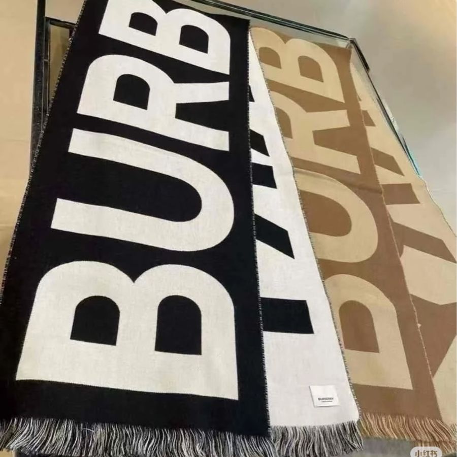 Burberry 字母雙色羊毛圍巾(黑白)-8