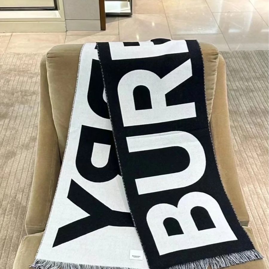 Burberry 字母雙色羊毛圍巾(黑白)-9