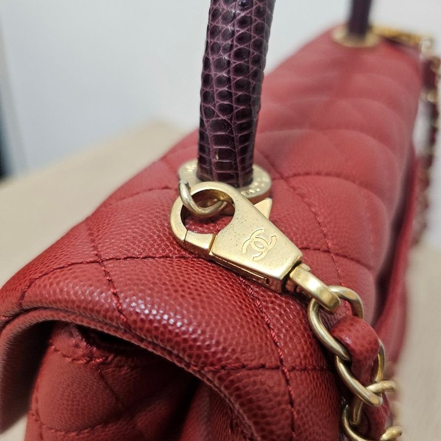 [ 出清❣️] Chanel 紅荔枝皮蜥蜴皮提把霧金釦CocoHandle 29手提肩斜背包-8