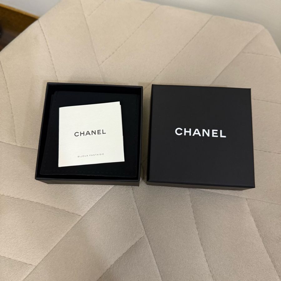 Chanel方型花邊耳環 全新台灣專櫃入-4