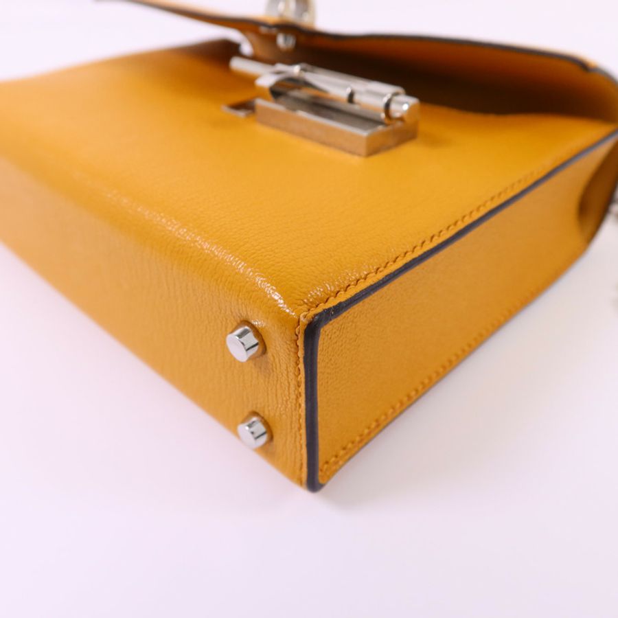 HERMES Chevre皮革Verrou Mini銀扣鏈帶肩背袋Jaune Ambre-10