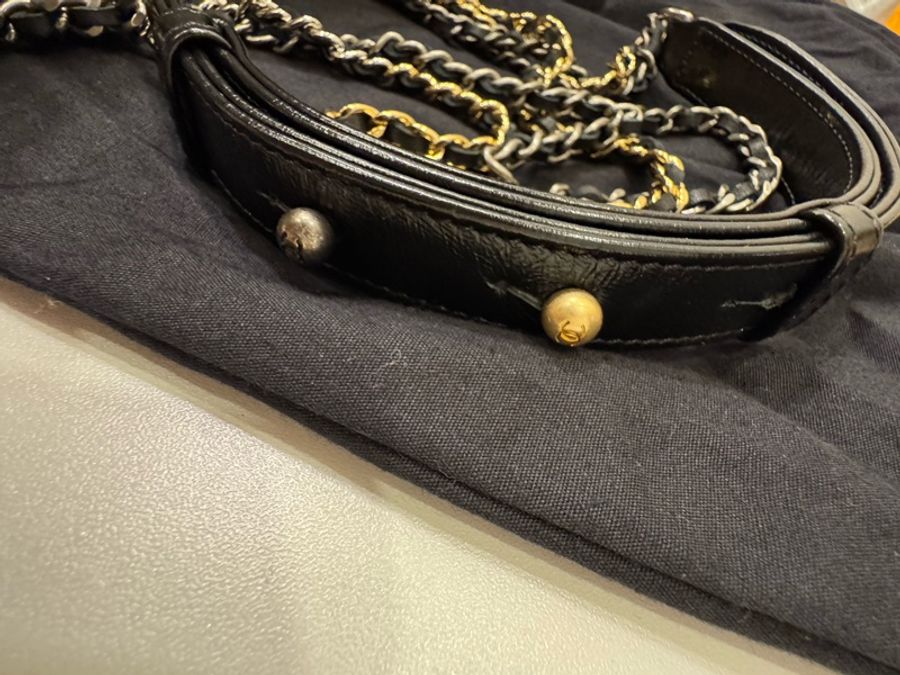 Chanel 黑白色流浪包(9成新)-10