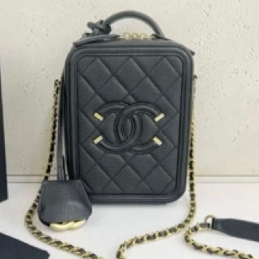 ｜保證真品｜Chanel 直版 相機包 豎版 超級特別 撞包機率超低！荔枝牛皮！-0