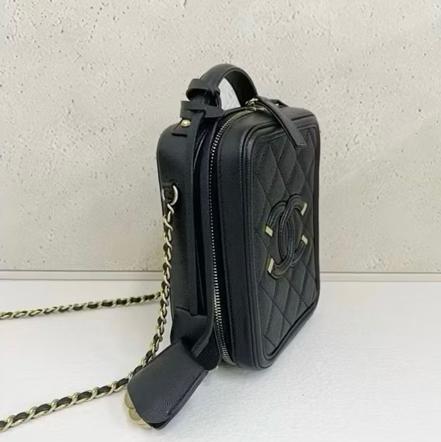 ｜保證真品｜Chanel 直版 相機包 豎版 超級特別 撞包機率超低！荔枝牛皮！-1