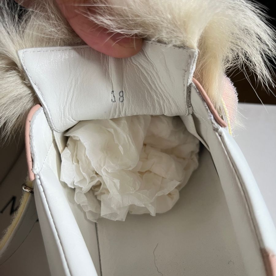 二手私物Moncler 毛毛小白鞋38號-4
