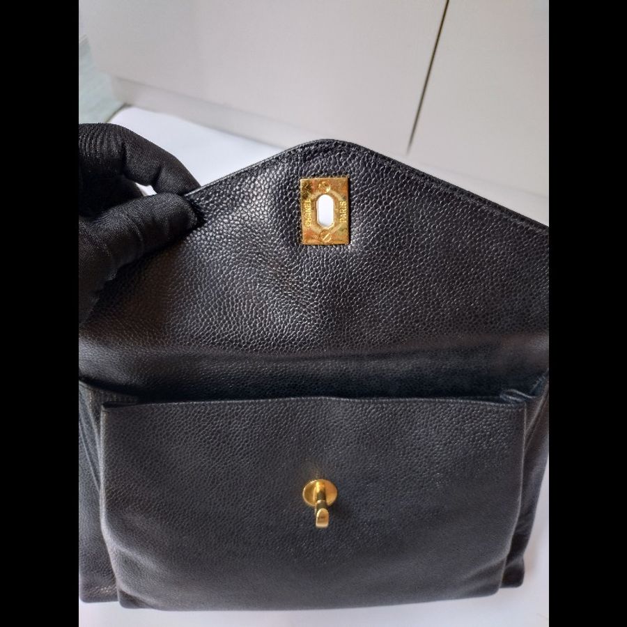 Chanel 金鍊黑荔枝皮金球復古肩側包-22