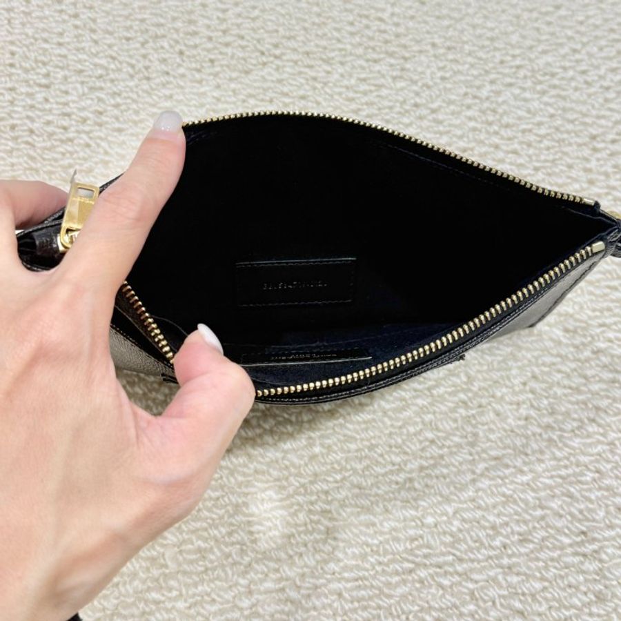 Saint Laurent - 黑色金釦魚子醬山型紋一字拉鍊手拿包-4