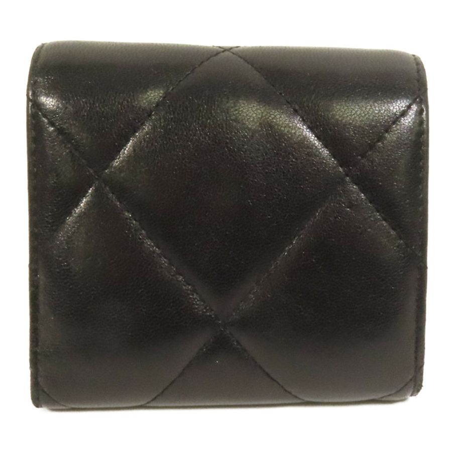 CHANEL 羊皮皮革C19 Wallet金扣錢包-1