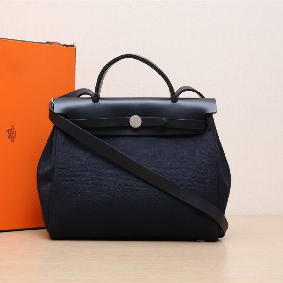 HERMES Herbag3189黑色帆布/Hunter牛皮U刻銀扣肩背包-0