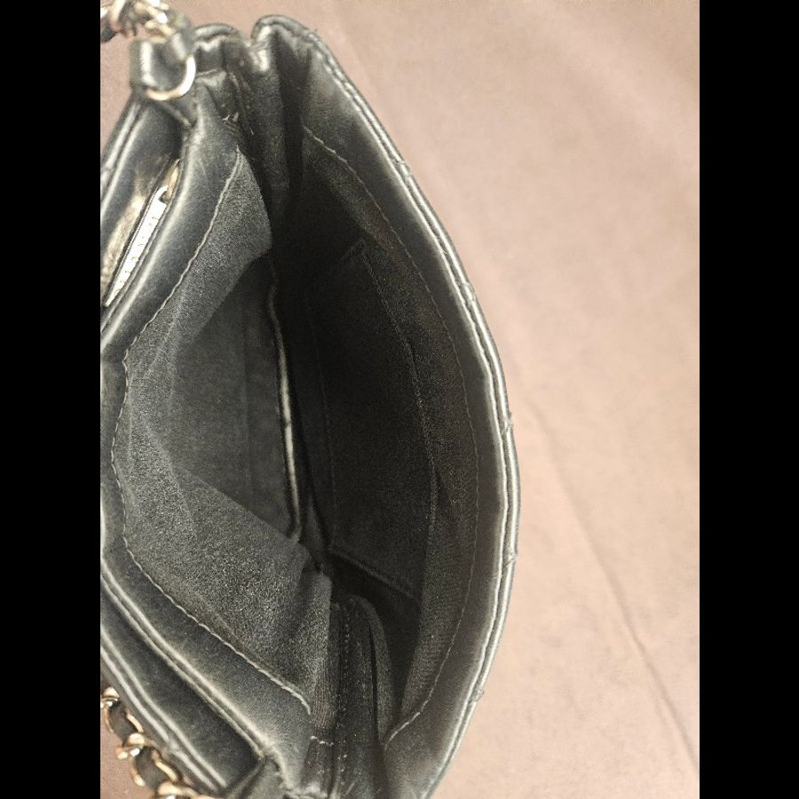 Chanel黑銀全牛皮菱格方包•95新以上做 舊牛皮 耐磨耐用 精緻雙C琺瑯扣-9