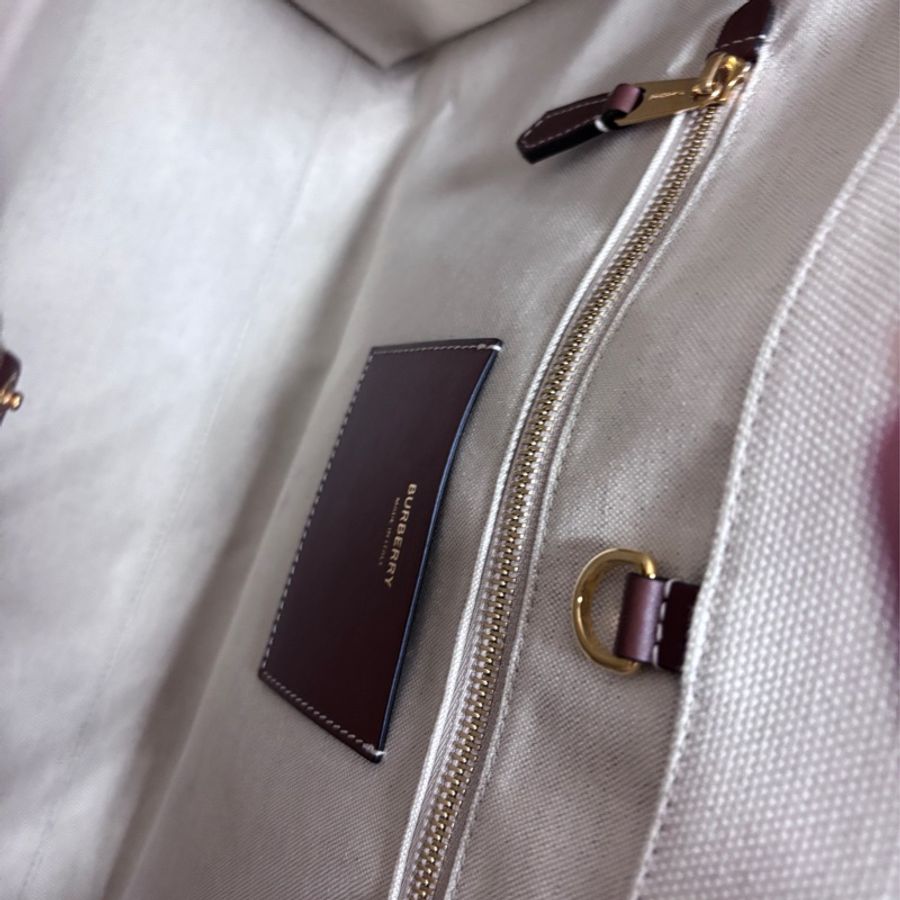 Burberry Freya 芙蕾雅托特中號-9