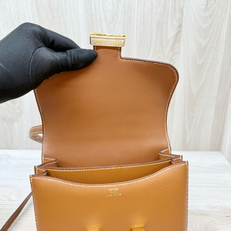 Hermes金棕Epsom皮Constance Mini 18CM-12