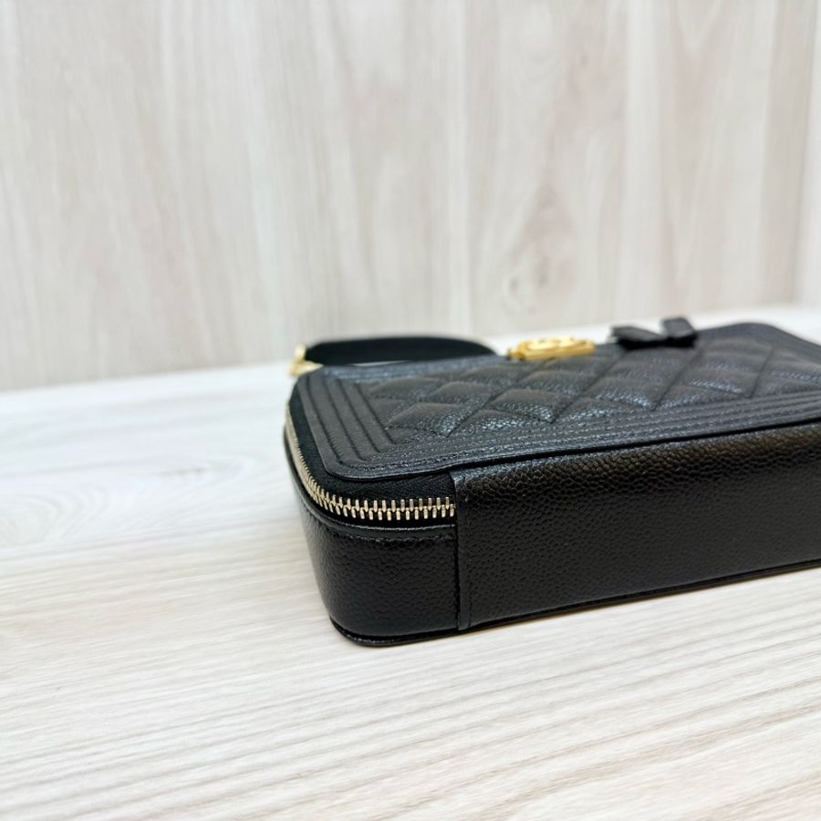 Chanel 黑金皮BOY方形側背包AP2756-5